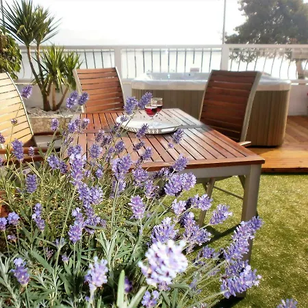 Beautiful With Private Hot Tub Trogir