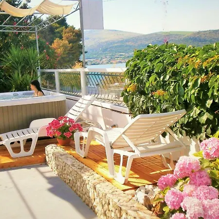 Beautiful With Private Hot Tub Lägenhet *