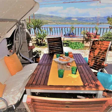 Beautiful With Private Hot Tub